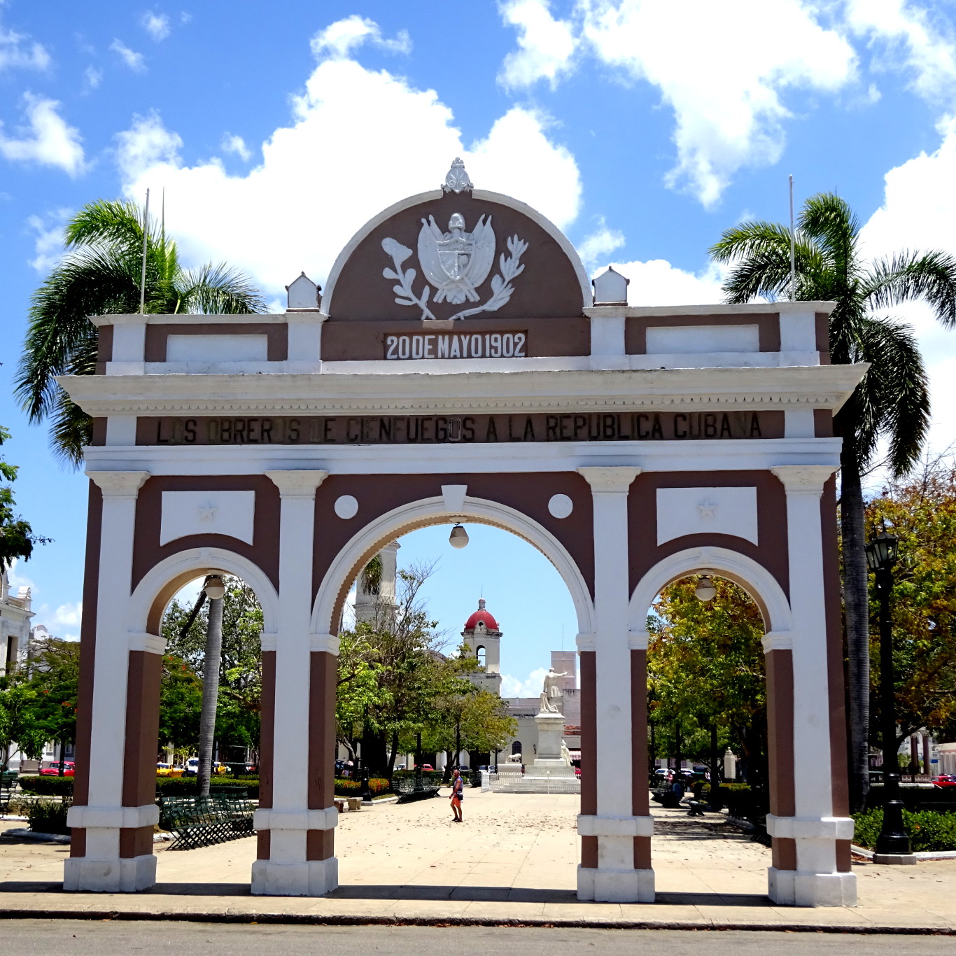 arco-de-los-trabajadores.jpg