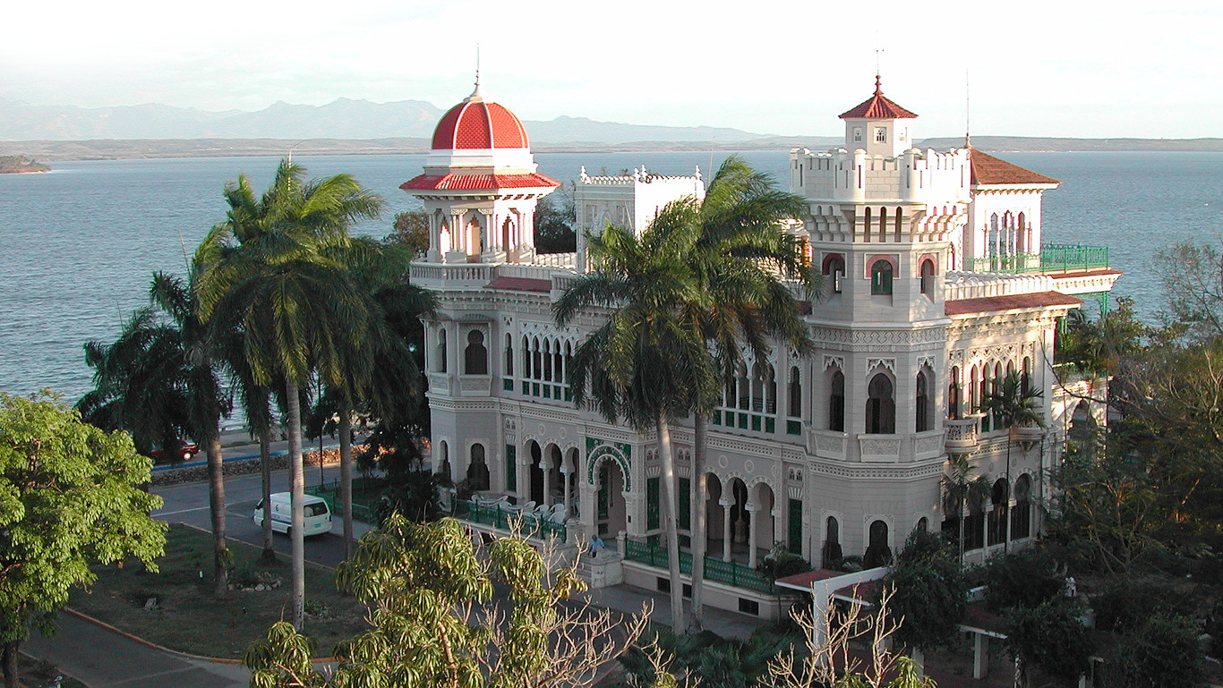 Palacio de Valle en Punta Gorda, Cienfuegos, a 3.4km de Marilope Hostal